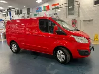 Used Ford Transit Custom Limited 130 HP (95 kW) 2017 Red Van