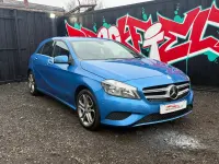 Begagnad Mercedes A180 109 HK (80 kW) 2014 Blå Halvkombi