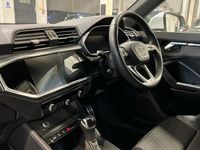 Begagnad Audi Q3 S-Line 150 HK (110 kW) 2022 Vit SUV