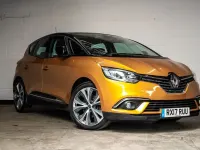 Used Renault Scénic Dynamique 2017 Yellow/black MPV