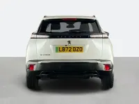 Gebraucht Peugeot e-2008 Allure+ 100 kW (136 PS) 2023 Weiß SUV