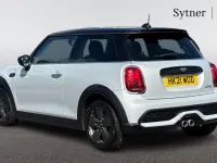 Usado Mini Cooper S Classic 176 HP (129 kW) 2021 Prateado Citadino