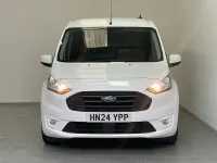 Usado Ford Transit Connect Limited 100 CV (73 kW) 2024 Blanco Monovolumen