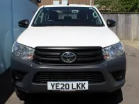 Używany Toyota HiLux Active 150 KM (110 kW) 2020 Biały Pickup