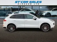 Used Porsche Cayenne 262 HP (192 kW) 2016 White SUV