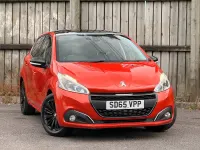 Used Peugeot 208 Allure 82 HP (60 kW) 2015 Orange Hatchback