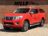 Used Nissan Navara Tekna 190 HP (139 kW) 2017 Red Pickup
