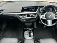 Usado BMW 118 M Sport 140 CV (102 kW) 2023 Blanco Utilitario