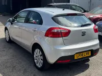 Used Kia Rio 84 HP (61 kW) 2014 Silver Hatchback