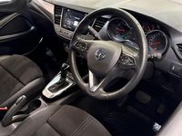 Used Vauxhall Crossland Ultimate 120 HP (88 kW) 2022 White SUV