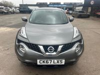 Usado Nissan Juke Acenta 110 HP (80 kW) 2017 Cinzento SUV