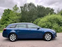 Used Vauxhall Insignia 136 HP (100 kW) 2016 Blue Estate