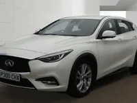 Used Infiniti Q30 Premium 170 HP (125 kW) 2016 White Hatchback