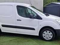 Używany Citroën Berlingo 75 KM (55 kW) 2016 Biały Minivan