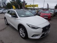 Used Infiniti Q30 2015 White