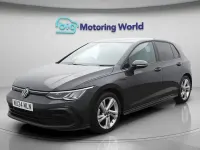 Second-hand VW Golf VIII R-line 150 CP (110 kW) 2024 Gri Hatchback