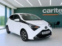 Usado Toyota Aygo X-plore 72 CV (52 kW) 2019 Blanco Utilitario