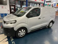 Used Peugeot Expert 95 HP (69 kW) 2017 Silver Van