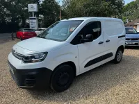Used Citroën Berlingo 100 HP (73 kW) 2020 White MPV