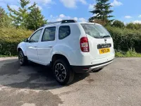 Used Dacia Duster Prestige 125 HP (91 kW) 2017 White SUV