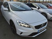 Used Volvo V40 R-Design 190 HP (139 kW) 2017 White Hatchback