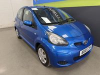 Used Toyota Aygo 67 HP (49 kW) 2010 Blue Hatchback