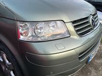 used VW Caravelle 2.5 TDI PD Executive 174 5dr Tip Auto