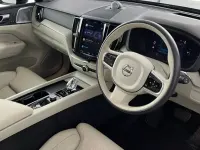 Second-hand Volvo XC60 Ultimate 449 CP (330 kW) 2022 Albastru SUV
