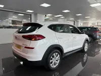 Used Hyundai Tucson SE 132 HP (97 kW) 2019 White SUV