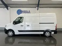 Używany Nissan Interstar Acenta 135 KM (99 kW) 2023 Biały Van