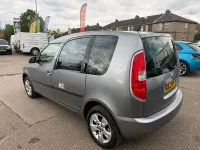 Usado Skoda Roomster SE 105 HP (77 kW) 2012 Cinzento Monovolume