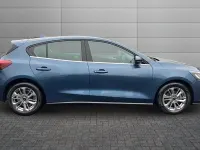 Used Ford Focus Titanium 125 HP (91 kW) 2023 Chrome blue Hatchback