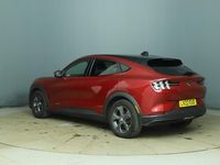 Begagnad Ford Mustang Extended Range 294 HK (216 kW) 2022 Röd Halvkombi