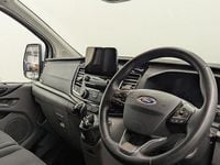 Used Ford Transit Custom Limited 131 HP (96 kW) 2022 White Van