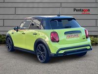 Usado Mini Cooper Comfort 136 CV (100 kW) 2023 Amarillo Utilitario