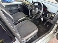 Used VW up! high up! 75 HP (55 kW) 2014 Silver Hatchback