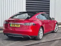 Used Tesla Model S 314 kW (428 HP) 2016 Red Hatchback