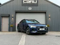 Begagnad Audi e-tron 300 kW (408 HK) 2022 Blå SUV