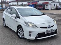 Used Toyota Prius 2015 White Hatchback