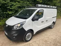 Used Vauxhall Vivaro Sportive 120 HP (88 kW) 2018 White MPV