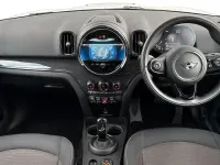 Usado Mini Cooper D Countryman Classic 148 CV (108 kW) 2021 Plateado SUV