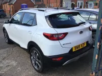 Used Kia Stonic 98 HP (72 kW) 2018 White SUV
