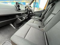 Używany Mercedes Sprinter 163 KM (119 kW) 2019 Żółty Van