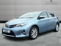 Used Toyota Auris 90 HP (66 kW) 2013 Blue Hatchback