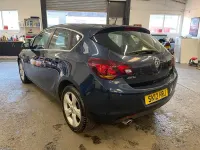 Used Vauxhall Astra SRi 165 HP (121 kW) 2012 Blue Hatchback