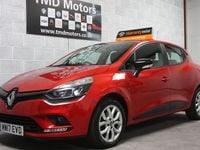 Used Renault Clio IV Play 90 HP (66 kW) 2017 Red Hatchback