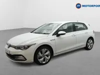 Begagnad VW Golf VII Style 2020 Vit Halvkombi