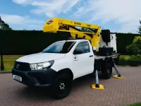 Used Toyota HiLux Active 150 HP (110 kW) 2018 White Pickup