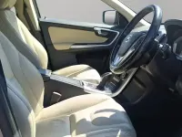Used Volvo XC60 SE Lux 215 HP (158 kW) 2015 SUV