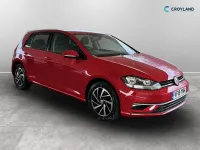 Begagnad VW Golf VII Match 115 HK (84 kW) 2019 Röd Halvkombi